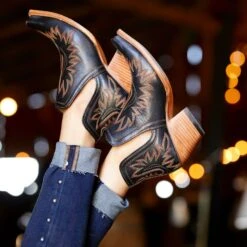 Ariat® Ladies Dixon Brooklyn Black Western Ankle Boots 10029653 -Western Cowboy Equipment 57 418e90f6 3b83 4577 b9e5 819936c34efe