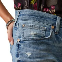 Ariat® Ladies 5" Stephanie Light Wash Denim Shorts 10044360 11 Ariat® Ladies 5" Stephanie Light Wash Denim Shorts 10044360 -Western Cowboy Equipment S23 WMS WEST 10044360 detail02